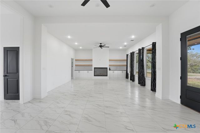 1 Post Oak Street, Gonzales, TX 78629