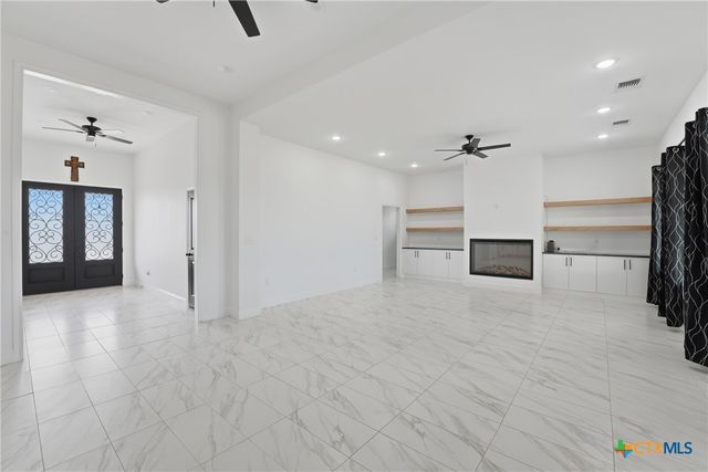 1 Post Oak Street, Gonzales, TX 78629