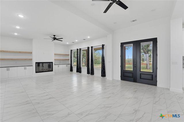 1 Post Oak Street, Gonzales, TX 78629