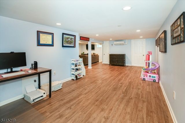 1 Hilltop Pl, Montclair Twp., NJ 07042