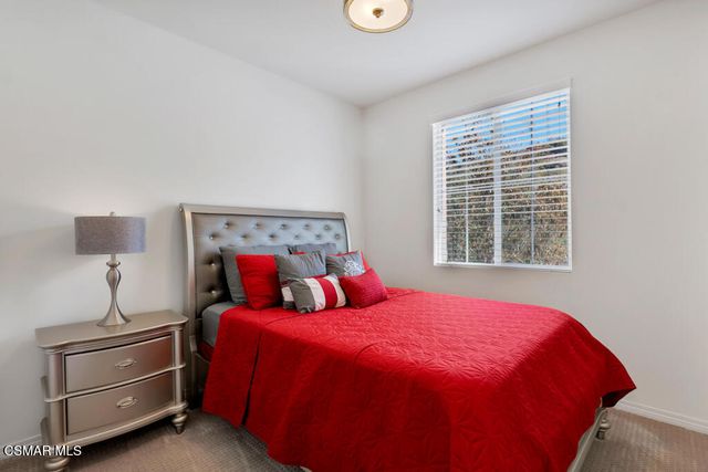 137 White Bark Lane, Simi Valley, CA 93065