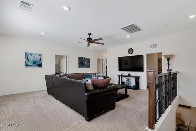 137 White Bark Lane, Simi Valley, CA 93065