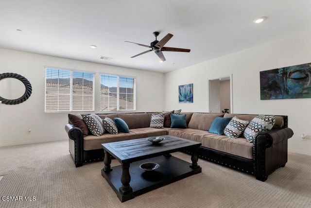 137 White Bark Lane, Simi Valley, CA 93065