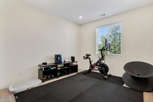 137 White Bark Lane, Simi Valley, CA 93065