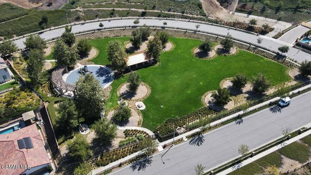 137 White Bark Lane, Simi Valley, CA 93065