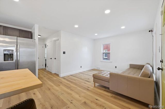 6106 Oldtown Street, Detroit, MI 48224