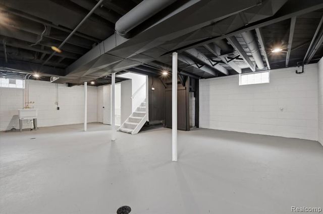 6106 Oldtown Street, Detroit, MI 48224