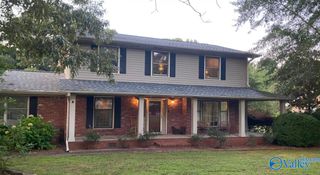 5620 Spring Creek Drive, Guntersville, AL 35976