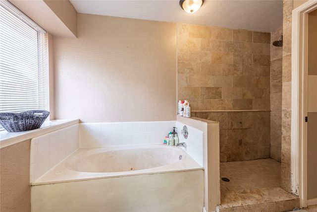 16414 Maple Downs Lane, Sugar Land, TX 77498