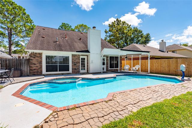 16414 Maple Downs Lane, Sugar Land, TX 77498