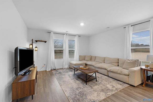 306 Pointer Drive, Albertville, AL 35950