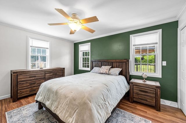 46 Rochford Cir, Springfield, MA 01128