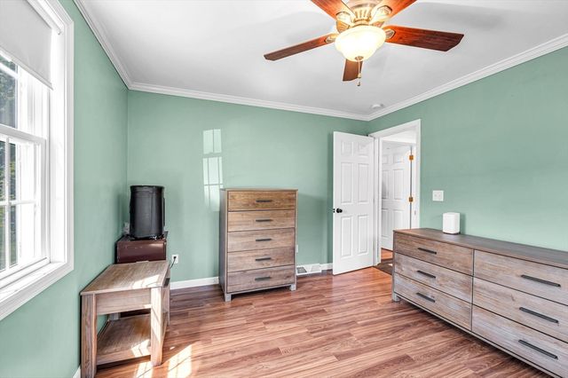 46 Rochford Cir, Springfield, MA 01128