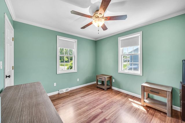 46 Rochford Cir, Springfield, MA 01128