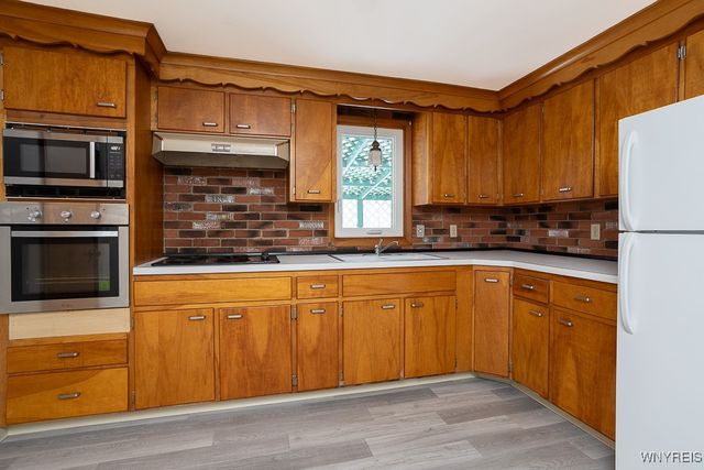 8115 Tonawanda Creek Road, Clarence, NY 14051