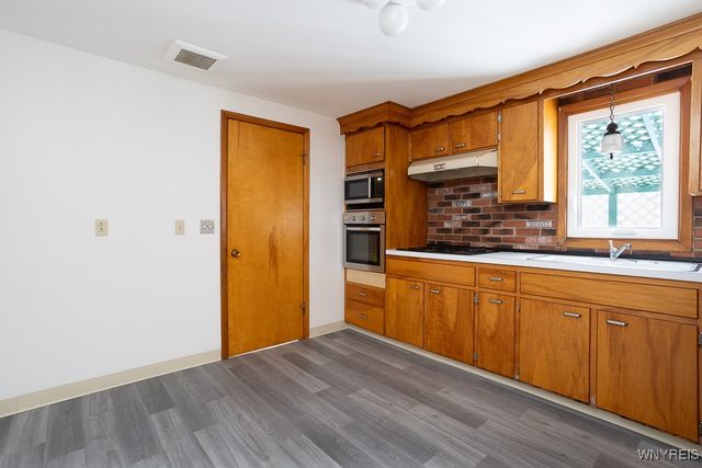 8115 Tonawanda Creek Road, Clarence, NY 14051