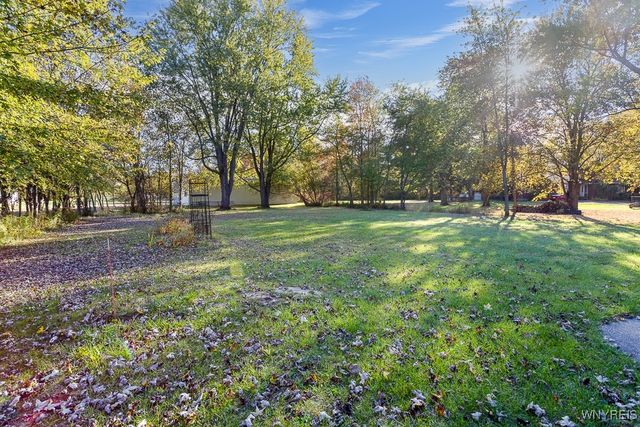 8115 Tonawanda Creek Road, Clarence, NY 14051