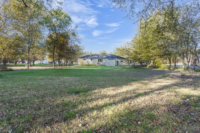 8115 Tonawanda Creek Road, Clarence, NY 14051