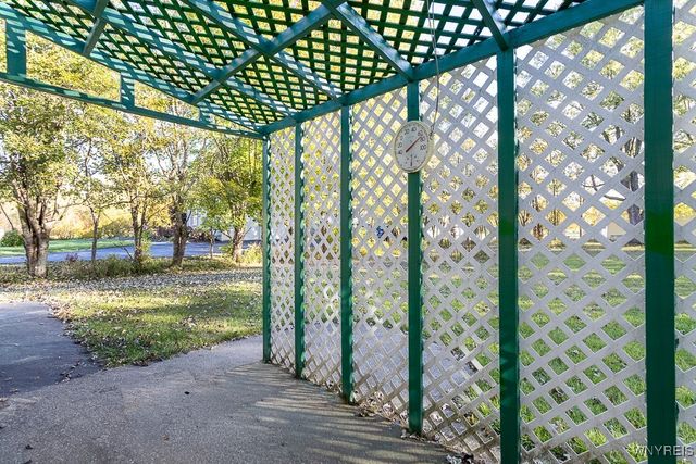 8115 Tonawanda Creek Road, Clarence, NY 14051