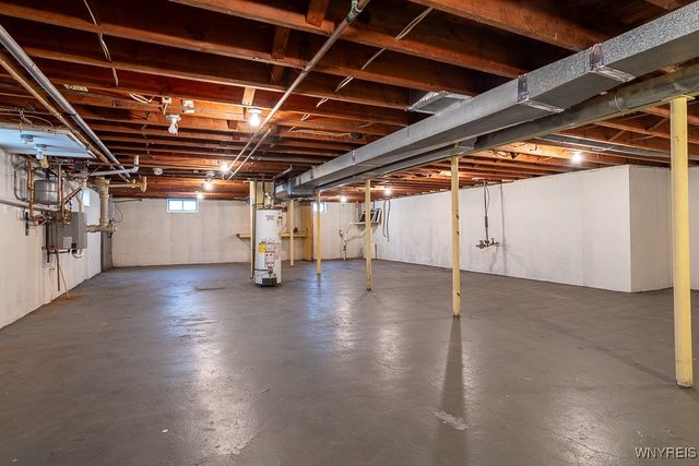 8115 Tonawanda Creek Road, Clarence, NY 14051