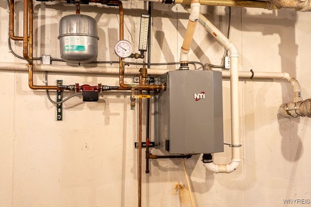 8115 Tonawanda Creek Road, Clarence, NY 14051