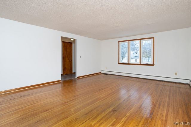 8115 Tonawanda Creek Road, Clarence, NY 14051