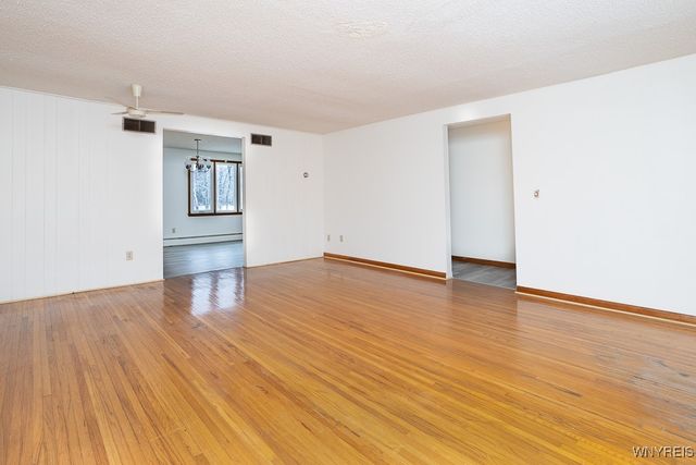 8115 Tonawanda Creek Road, Clarence, NY 14051