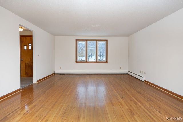 8115 Tonawanda Creek Road, Clarence, NY 14051