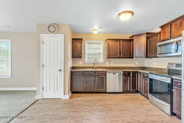 168 Pine Hollow Road, Holly Ridge, NC 28445