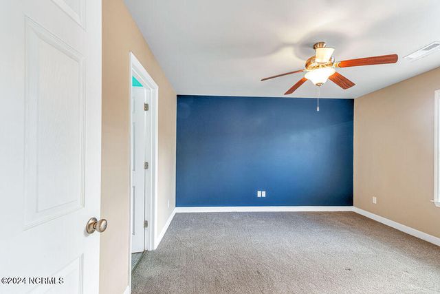 168 Pine Hollow Road, Holly Ridge, NC 28445