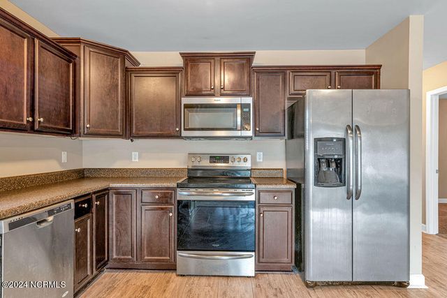 168 Pine Hollow Road, Holly Ridge, NC 28445