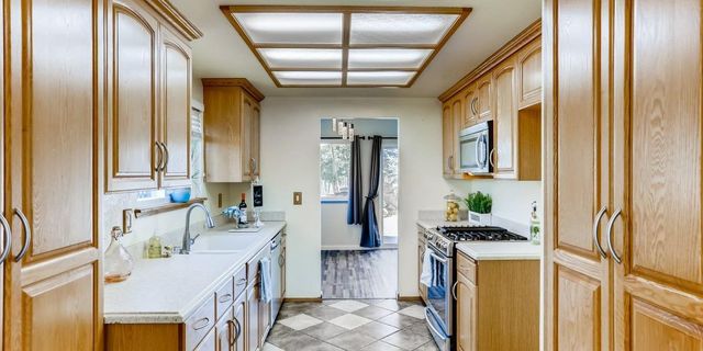 4901 Adorn Ct, Sacramento, CA 95842