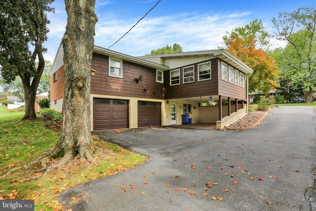 1000 RHODORA AVE, Reading, PA 19605