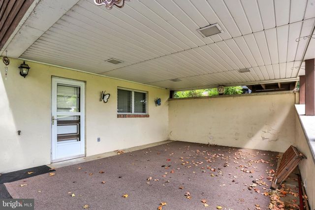 1000 RHODORA AVE, Reading, PA 19605