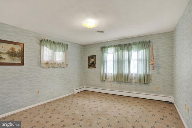 1000 RHODORA AVE, Reading, PA 19605