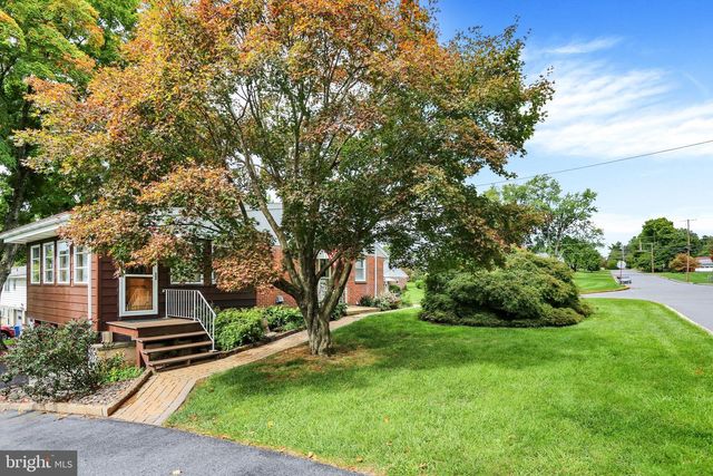 1000 RHODORA AVE, Reading, PA 19605