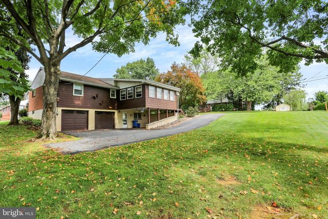 1000 RHODORA AVE, Reading, PA 19605