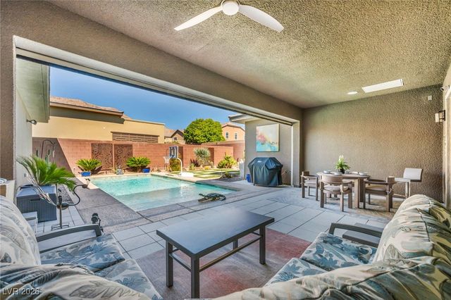 10018 Regency Square Avenue, Las Vegas, NV 89148