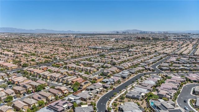 10018 Regency Square Avenue, Las Vegas, NV 89148