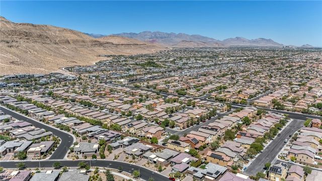 10018 Regency Square Avenue, Las Vegas, NV 89148