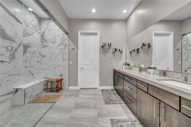 10018 Regency Square Avenue, Las Vegas, NV 89148