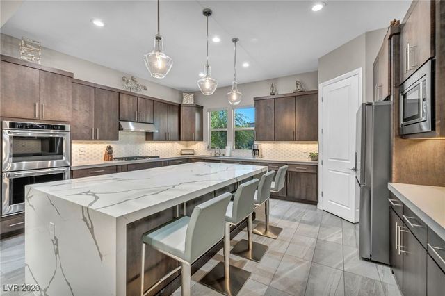 10018 Regency Square Avenue, Las Vegas, NV 89148