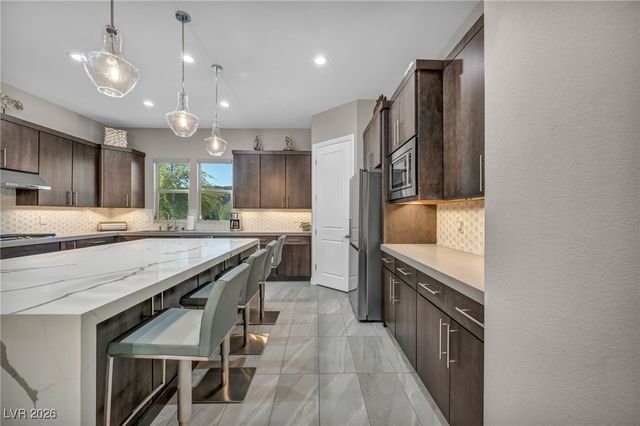 10018 Regency Square Avenue, Las Vegas, NV 89148