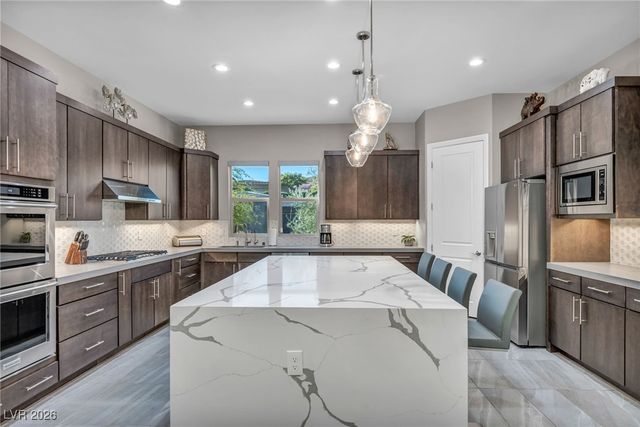 10018 Regency Square Avenue, Las Vegas, NV 89148