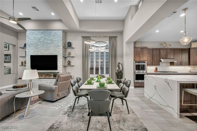 10018 Regency Square Avenue, Las Vegas, NV 89148