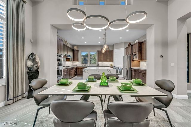 10018 Regency Square Avenue, Las Vegas, NV 89148