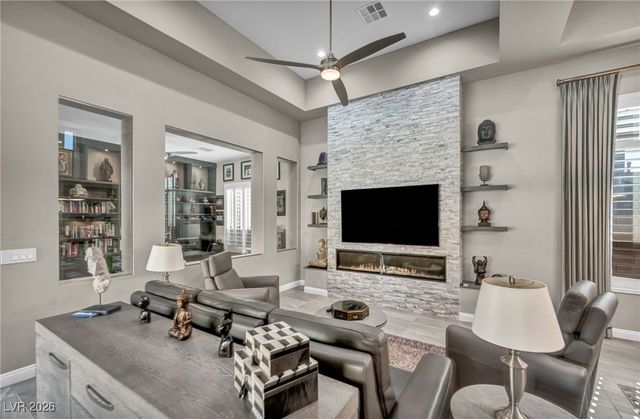 10018 Regency Square Avenue, Las Vegas, NV 89148