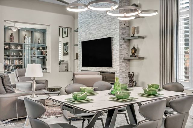 10018 Regency Square Avenue, Las Vegas, NV 89148