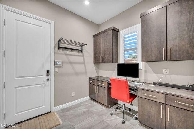 10018 Regency Square Avenue, Las Vegas, NV 89148