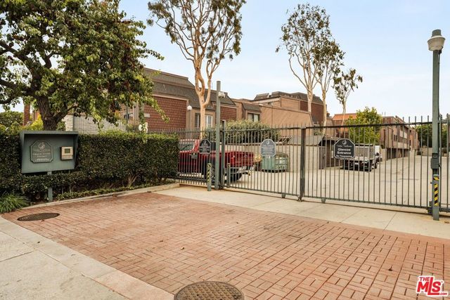 4600 Glencoe Avenue 2, Los Angeles, CA 90292